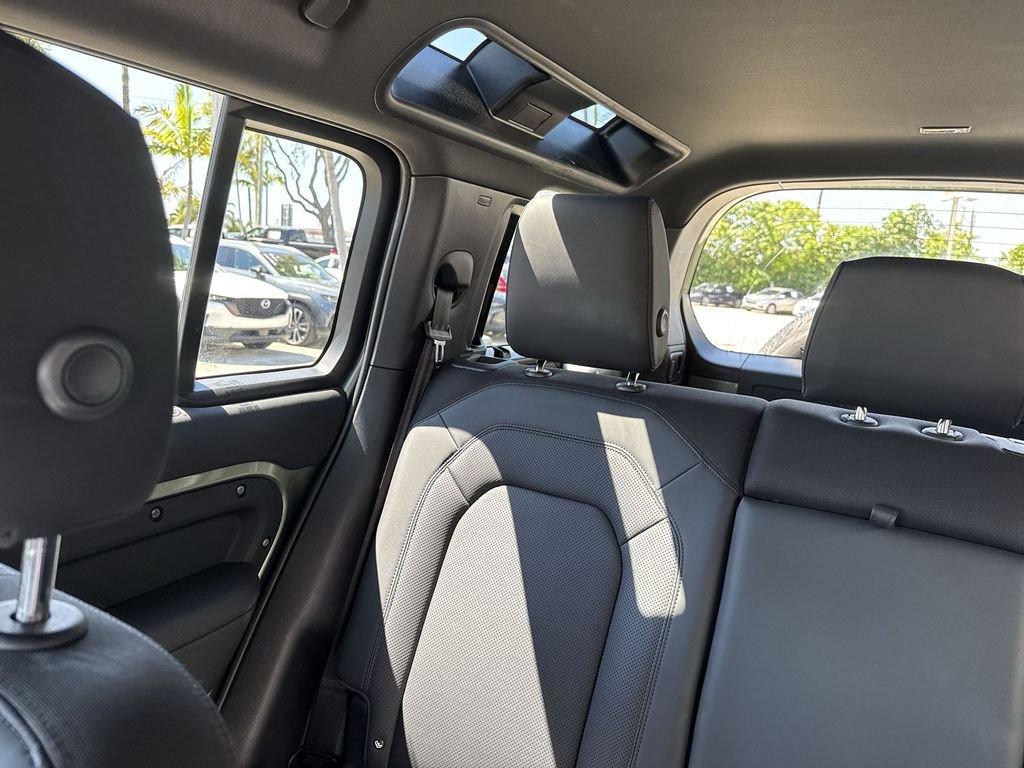 Land Rover Defender 110 S Awd 4D Sport Utility - Thumbnail 19