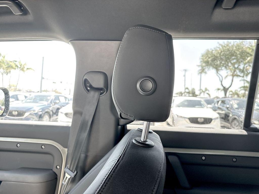 Land Rover Defender 110 S Awd 4D Sport Utility - Thumbnail 18