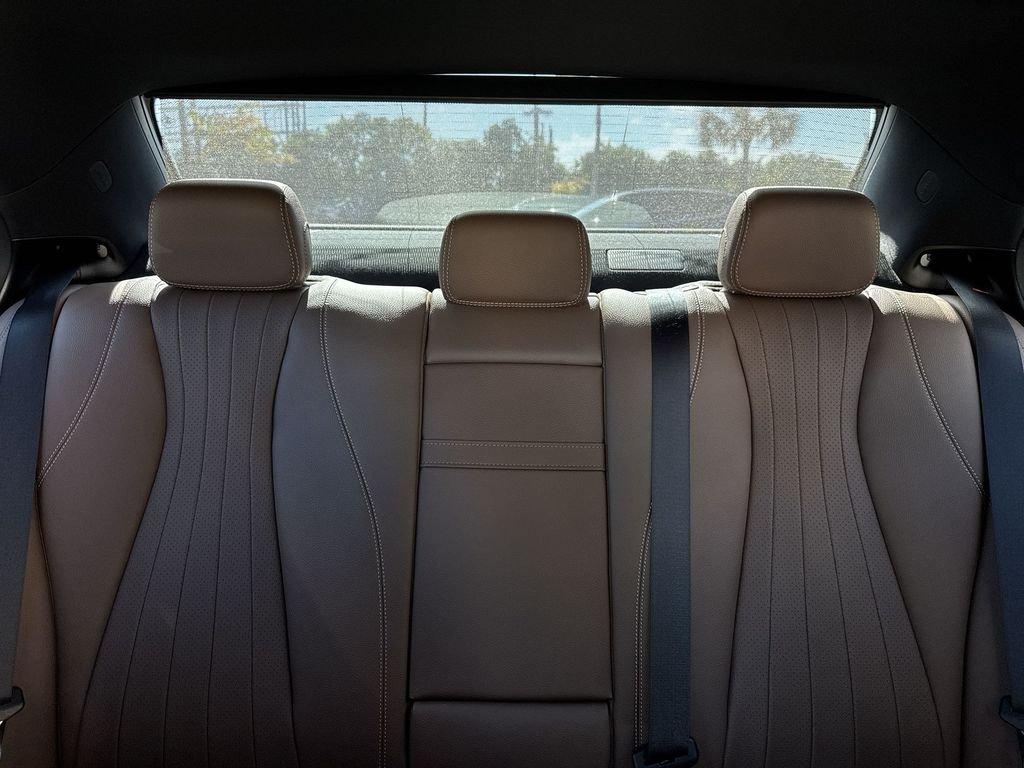 Mercedes-Benz E 350 Rwd 4D Sedan - Thumbnail 20