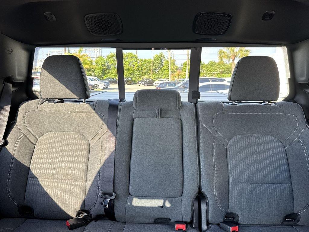 Ram 1500 Big Horn/Lone Star Rwd 4D Crew Cab - Thumbnail 20