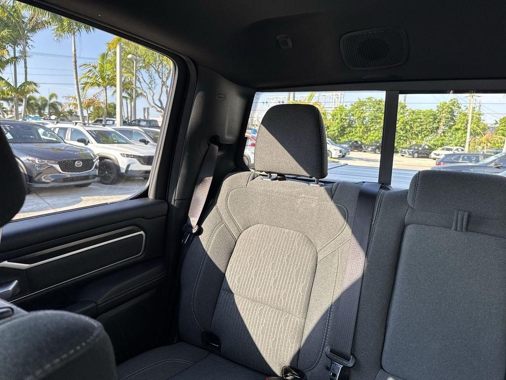 Ram 1500 Big Horn/Lone Star Rwd 4D Crew Cab - Thumbnail 19