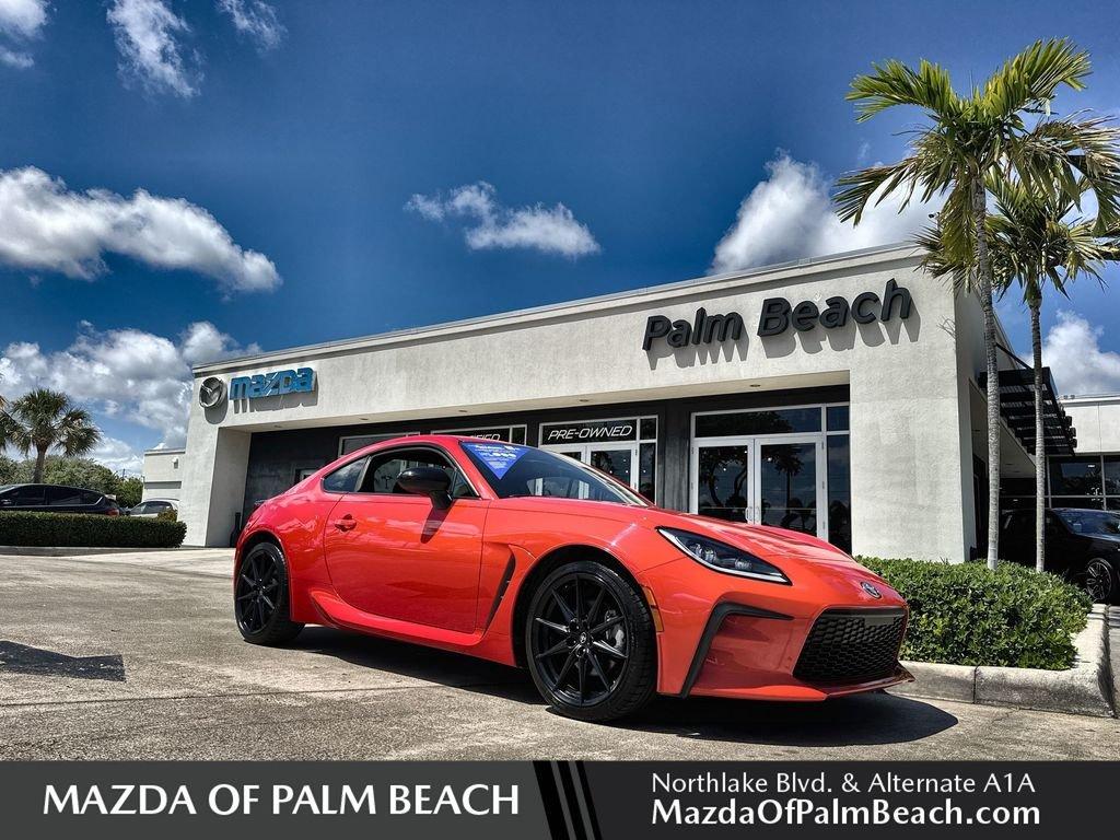 Toyota Gr86 Premium Rwd 2D Coupe - Thumbnail 2