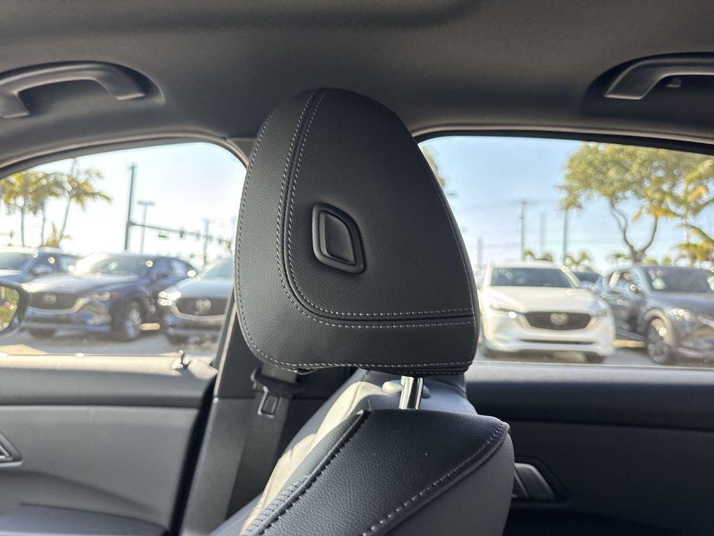 Bmw 3 Series 330I Rwd 4D Sedan - Thumbnail 18