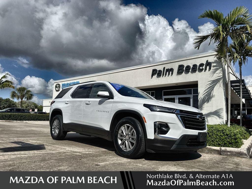 Chevrolet Traverse Lt 1Lt Awd 4D Sport Utility - Thumbnail 2