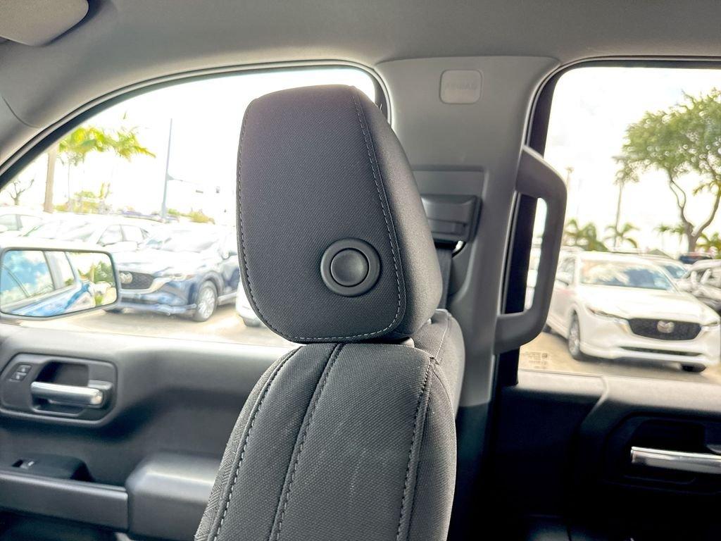 Chevrolet Silverado 1500 Custom Rwd 4D Crew Cab - Thumbnail 18