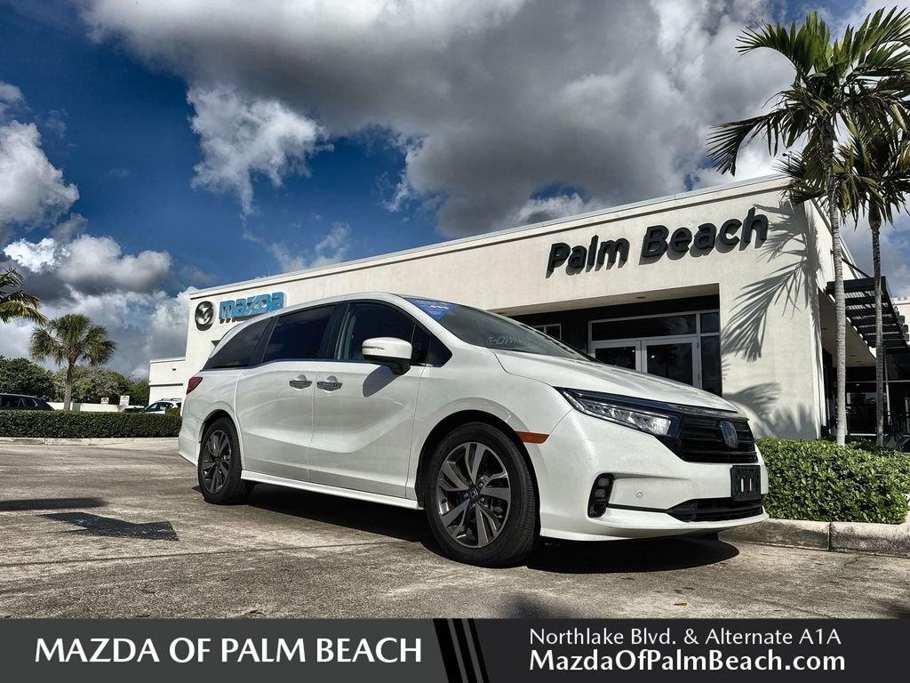 Honda Odyssey Touring Fwd 4D Passenger Van - Thumbnail 2