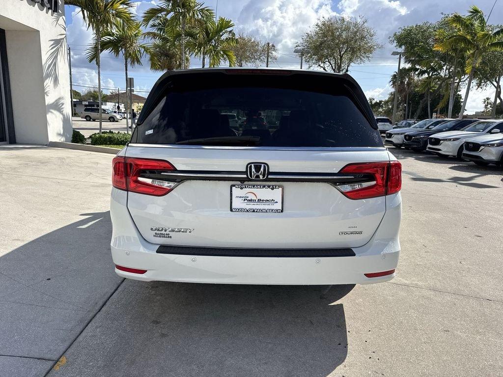 Honda Odyssey Touring Fwd 4D Passenger Van - Thumbnail 4