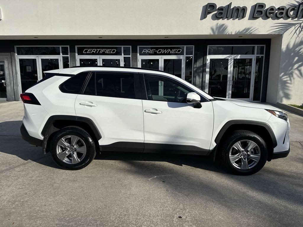 Toyota Rav4 Xle Fwd 4D Sport Utility - Thumbnail 7