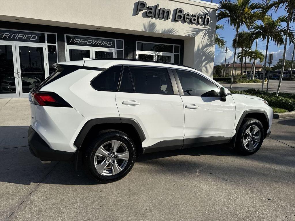 Toyota Rav4 Xle Fwd 4D Sport Utility - Thumbnail 6