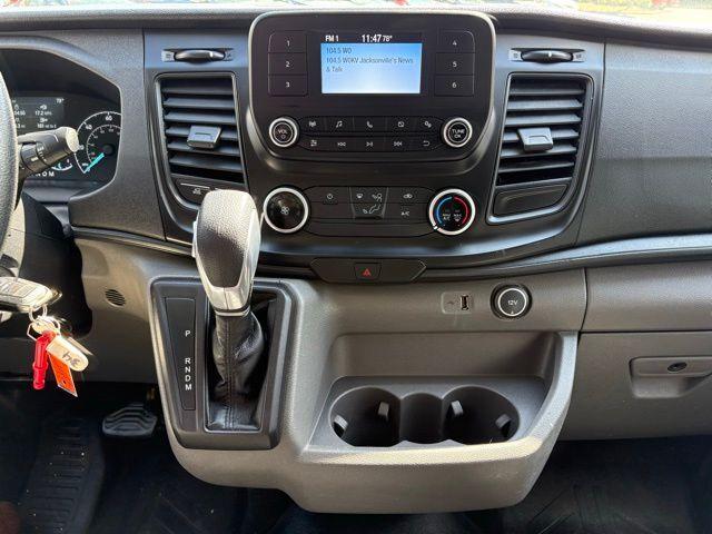 Ford Transit-150 - Thumbnail 17