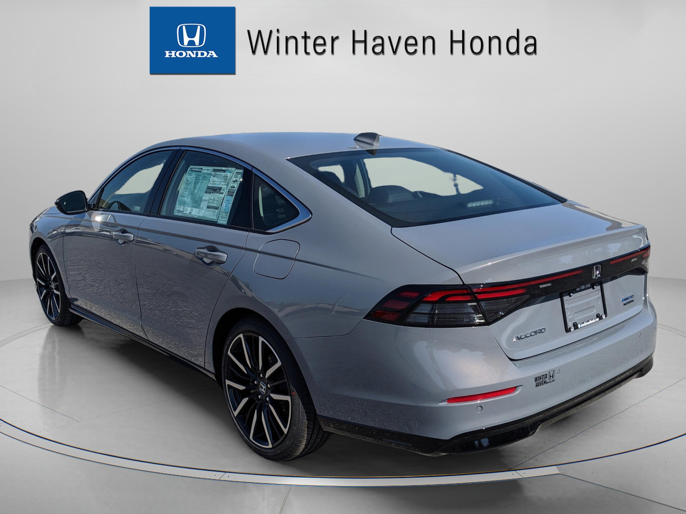 Honda Accord Hybrid Touring - Thumbnail 5