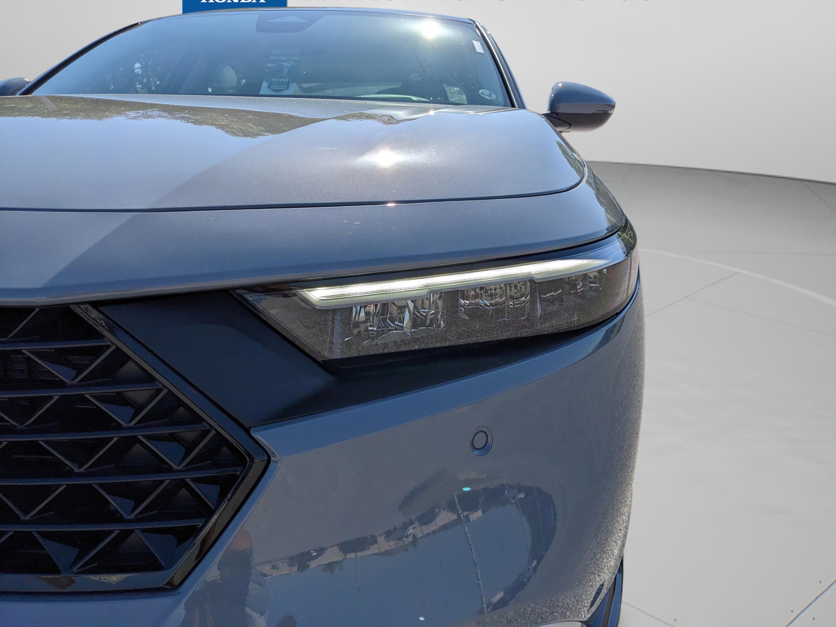 Honda Accord Hybrid Touring - Thumbnail 9