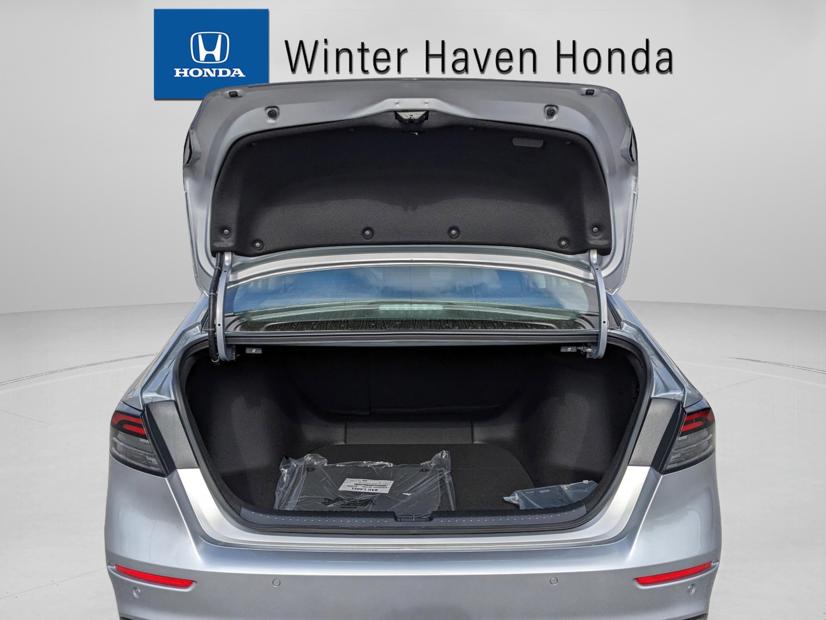 Honda Accord Hybrid Touring - Thumbnail 13