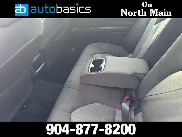 Toyota Camry - Thumbnail 19