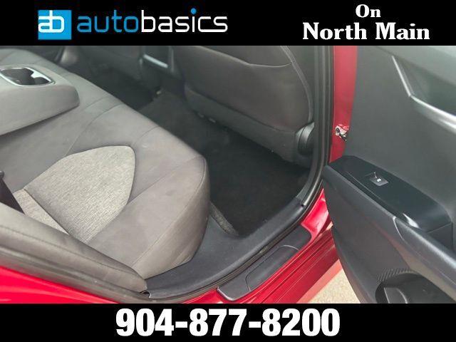 Toyota Camry - Thumbnail 15