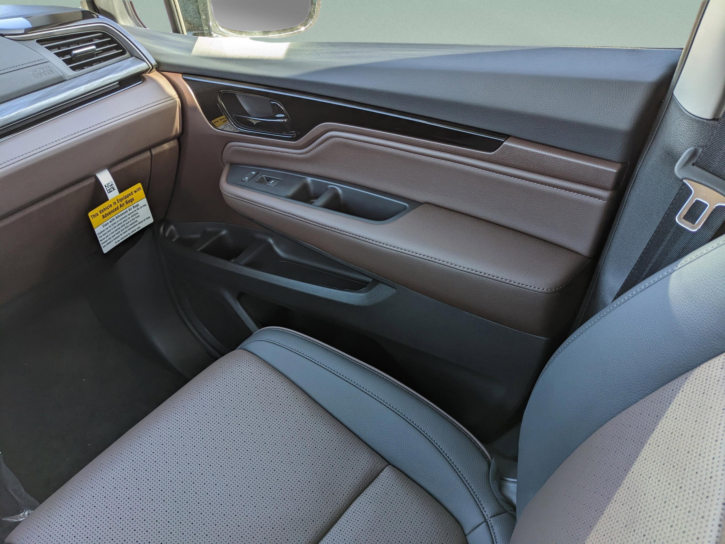 Honda Odyssey Elite - Thumbnail 17