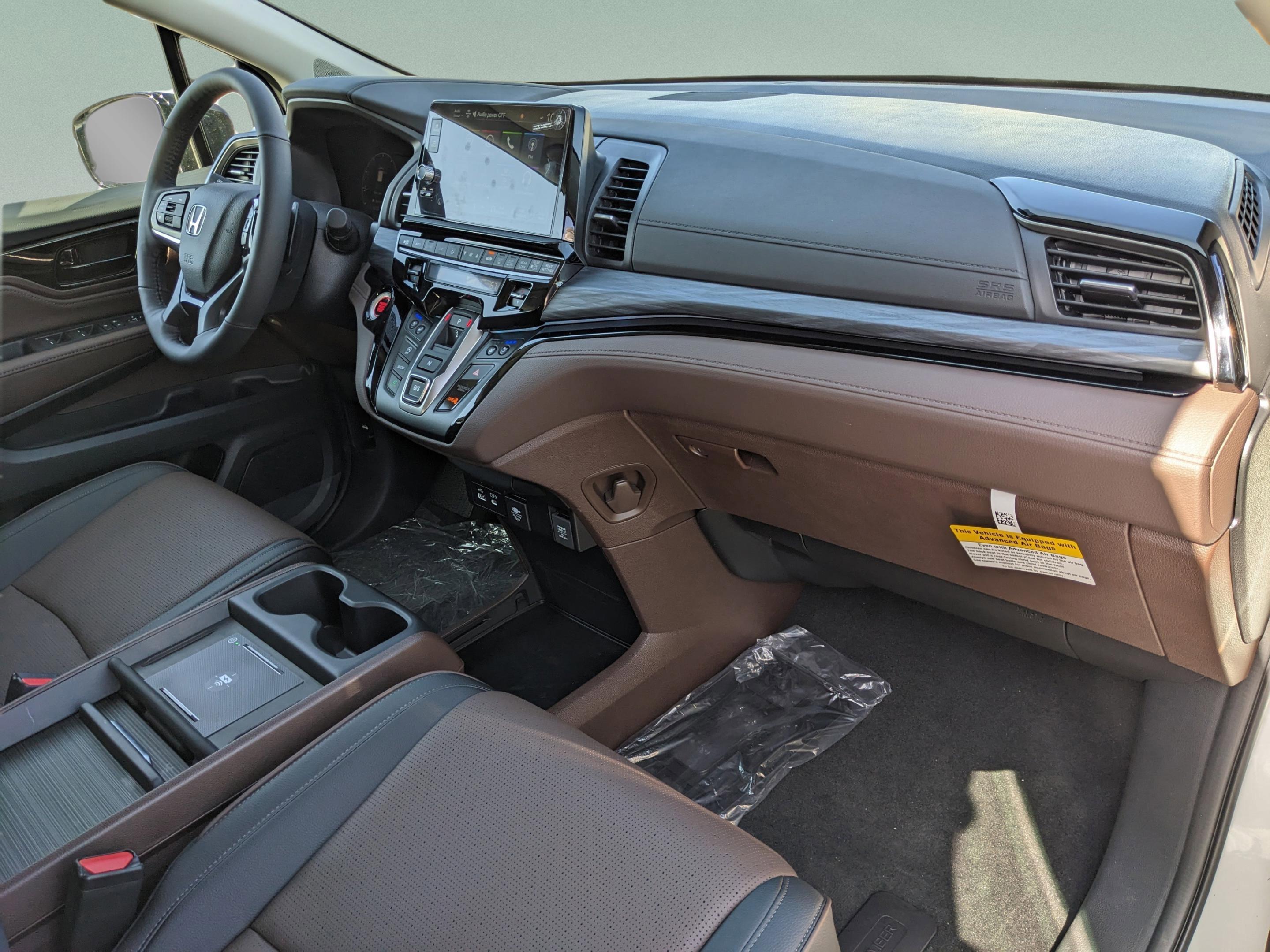 Honda Odyssey Elite - Thumbnail 13