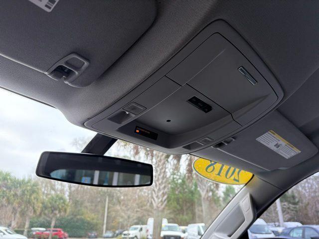 Chevrolet Silverado 1500 - Thumbnail 14