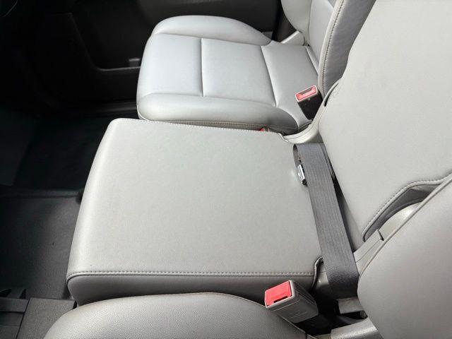 Chevrolet Silverado 1500 - Thumbnail 18