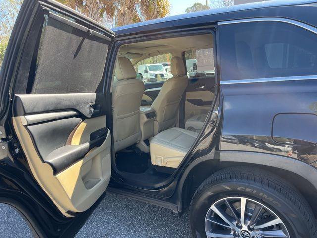 Toyota Highlander - Thumbnail 17