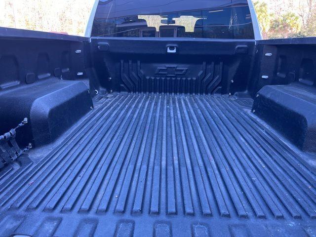 Chevrolet Silverado 1500 - Thumbnail 6