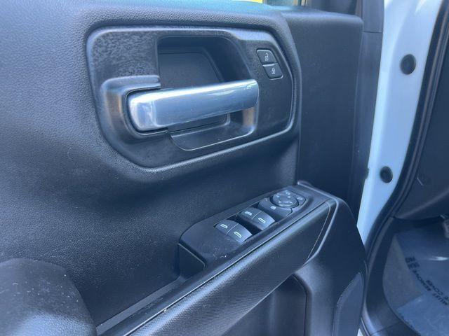 Chevrolet Silverado 1500 - Thumbnail 19