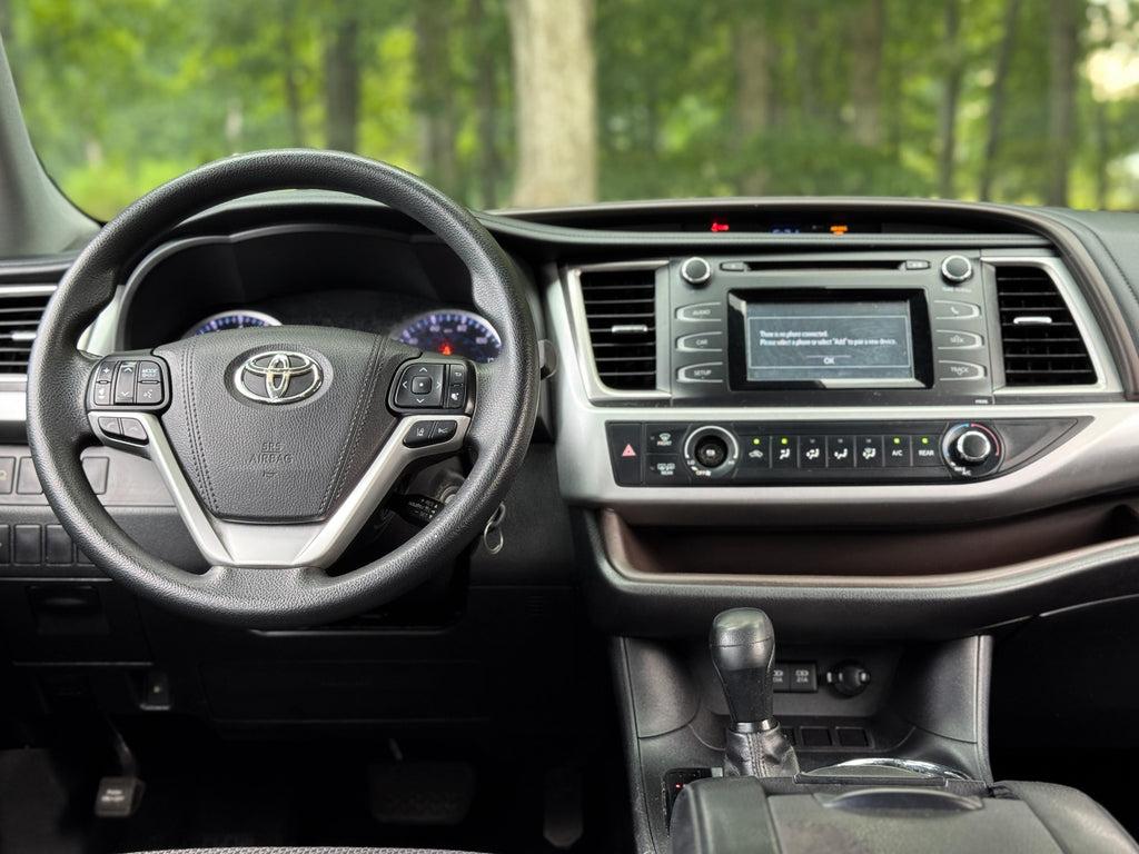 Toyota Highlander - Thumbnail 13