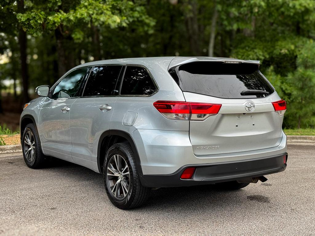 Toyota Highlander - Thumbnail 17