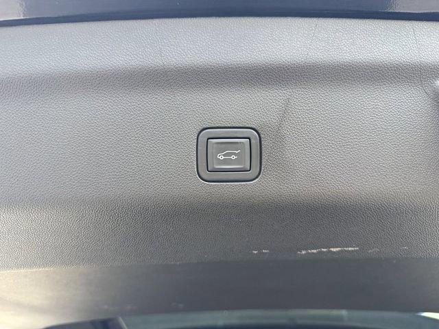 Chevrolet Suburban Z71 - Thumbnail 12