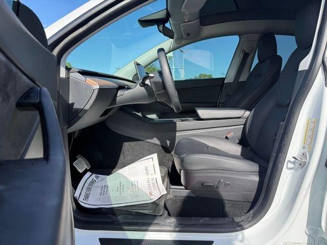 Tesla Model Y Performance - Thumbnail 15