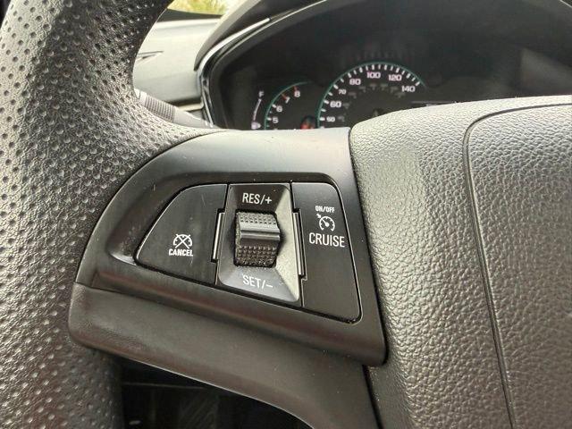 Chevrolet Trax Ls - Thumbnail 17