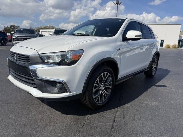 Mitsubishi Outlander Sport Es - Thumbnail 4