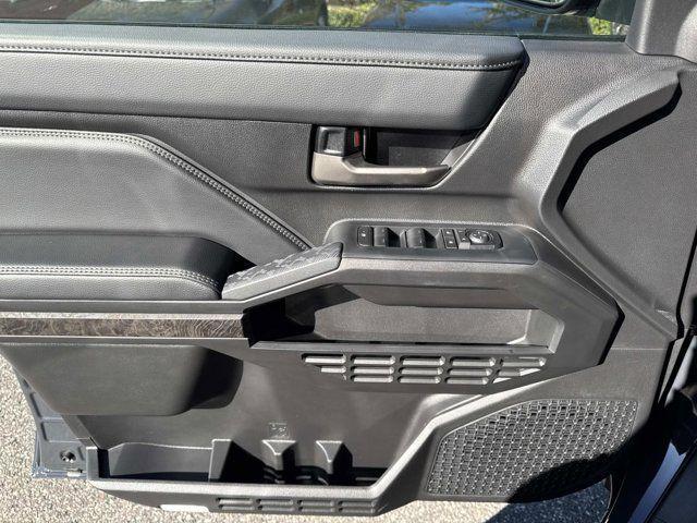 Toyota Tacoma Ltd Hv 4X4 Double Cab - Thumbnail 9