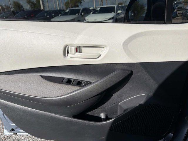 Toyota Corolla Le - Thumbnail 7