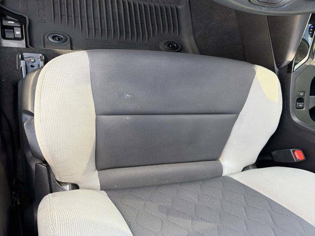 Toyota Corolla Le - Thumbnail 9