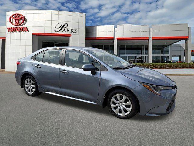 Toyota Corolla Le - View 1