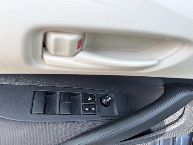 Toyota Corolla Le - Thumbnail 8