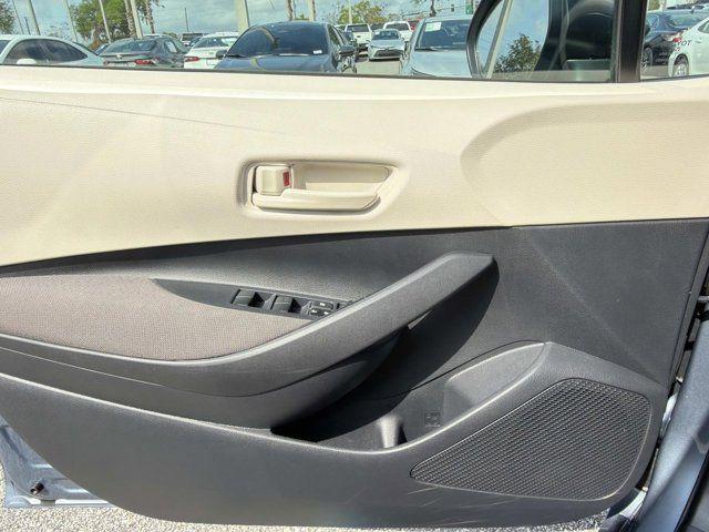 Toyota Corolla Le - Thumbnail 7