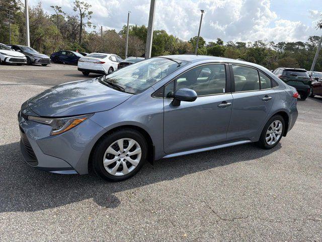 Toyota Corolla Le - Thumbnail 5