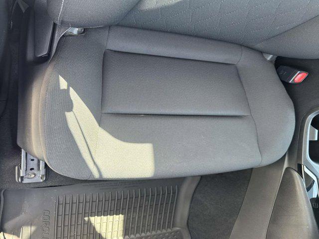 Toyota Corolla Le - Thumbnail 11