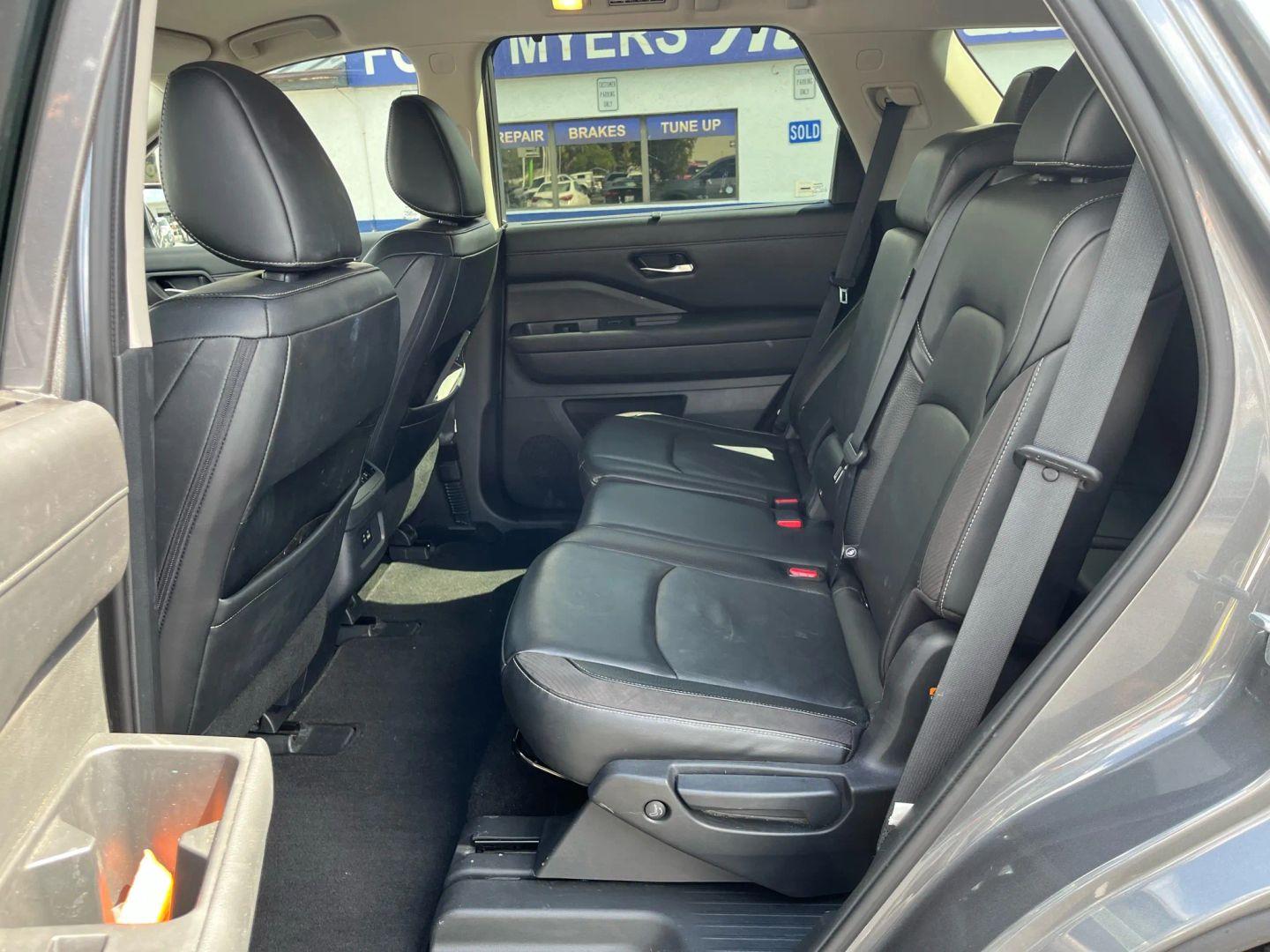 Nissan Pathfinder Sl - Thumbnail 18