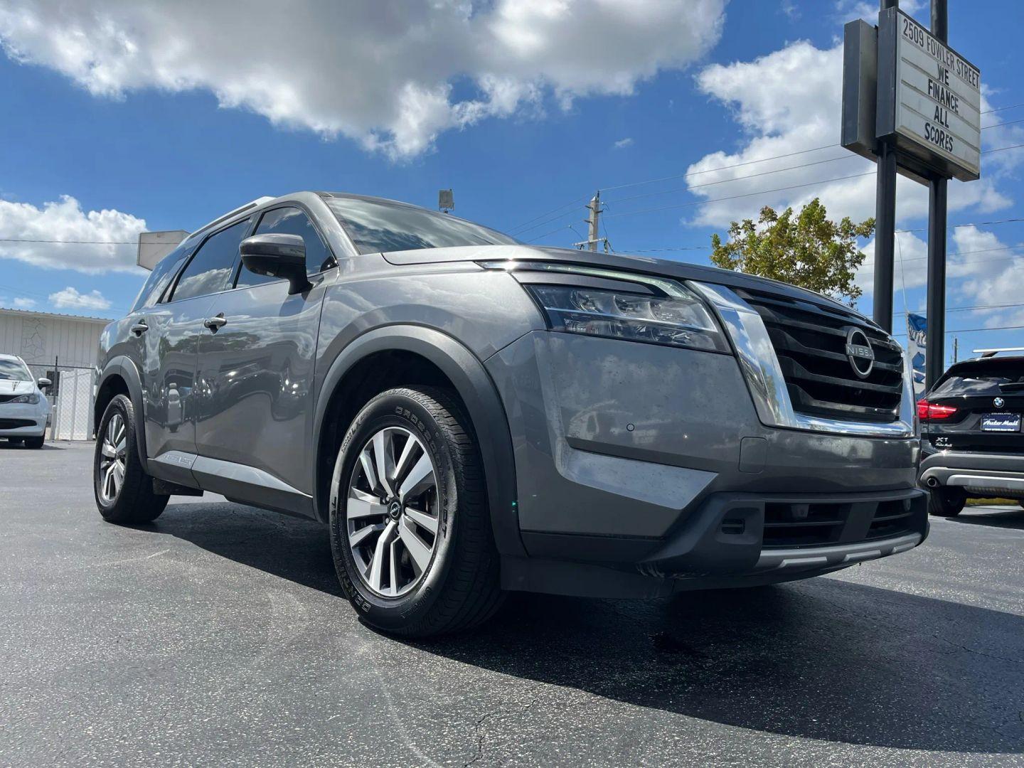 Nissan Pathfinder Sl - Thumbnail 7