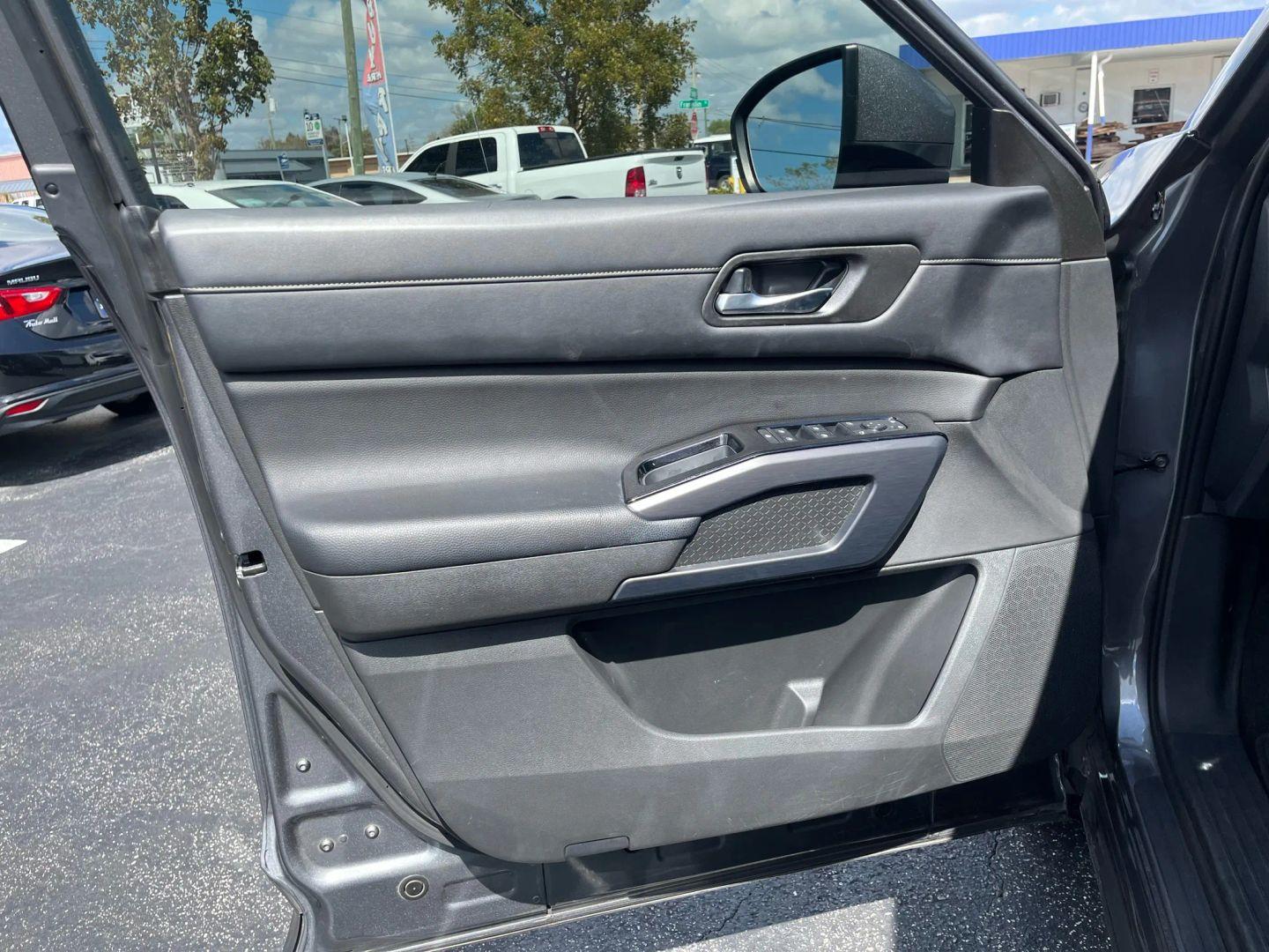 Nissan Pathfinder Sl - Thumbnail 14