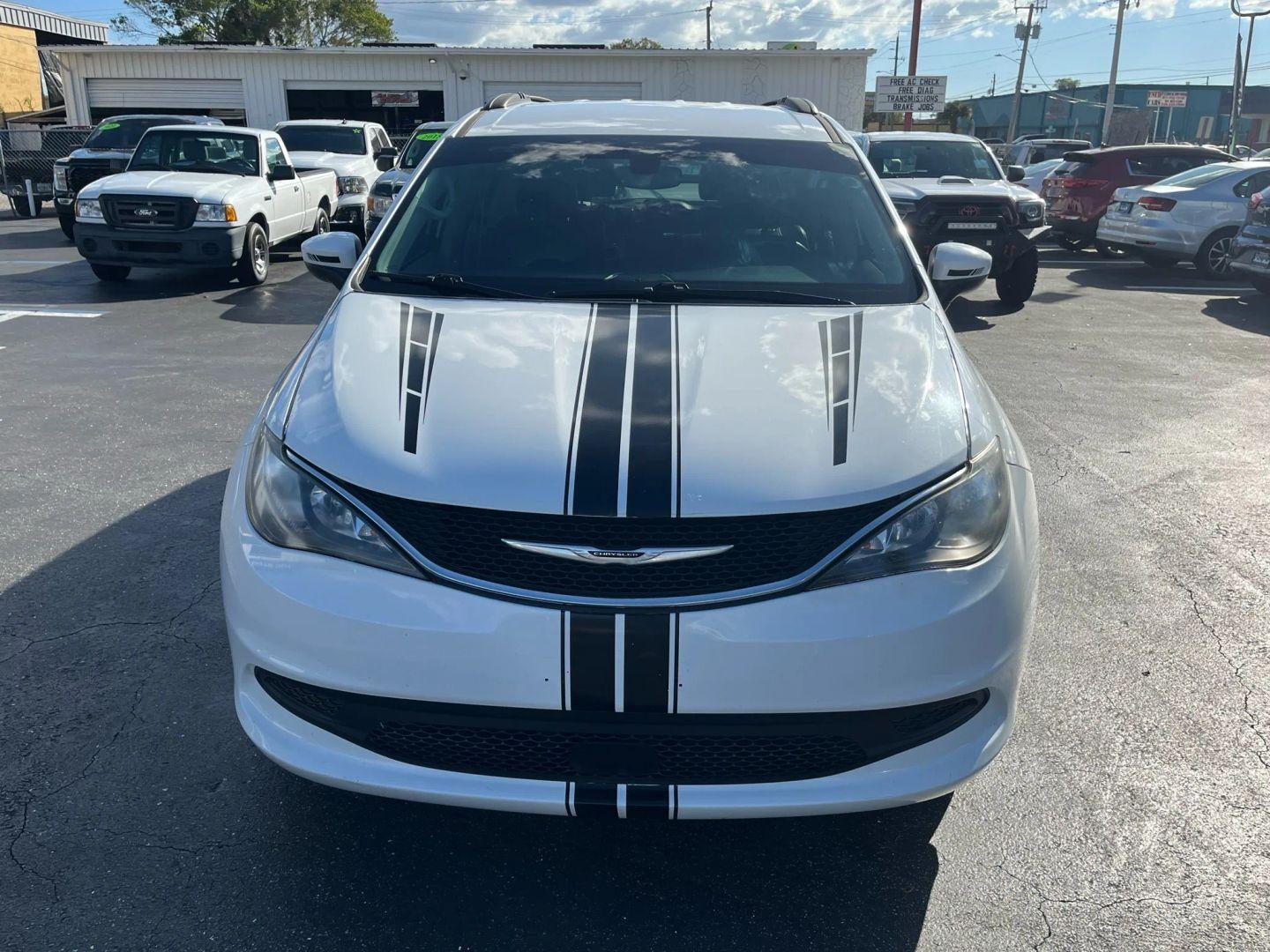 Chrysler Voyager Lxi - Thumbnail 4