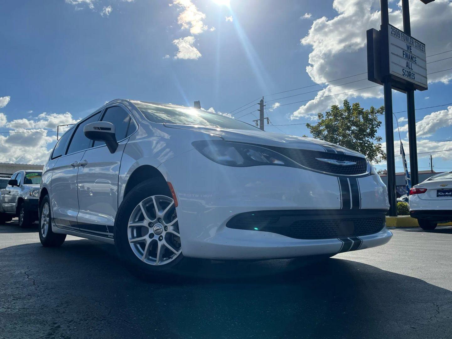 Chrysler Voyager Lxi - Thumbnail 8