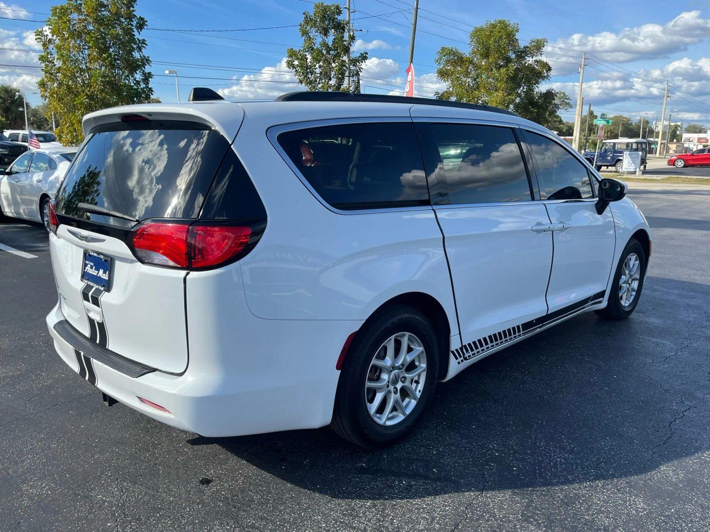 Chrysler Voyager Lxi - Thumbnail 10