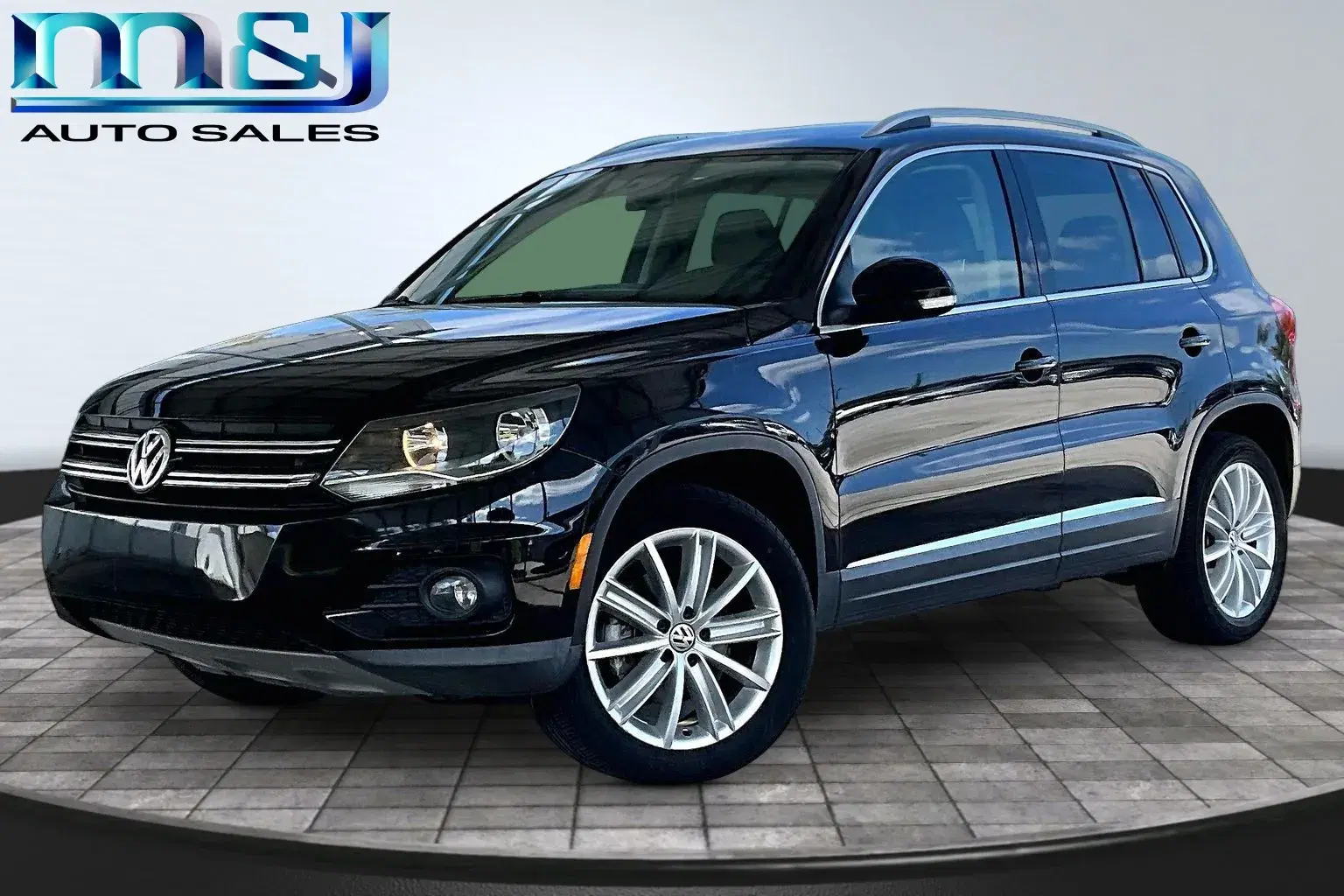 Volkswagen Tiguan - View 1