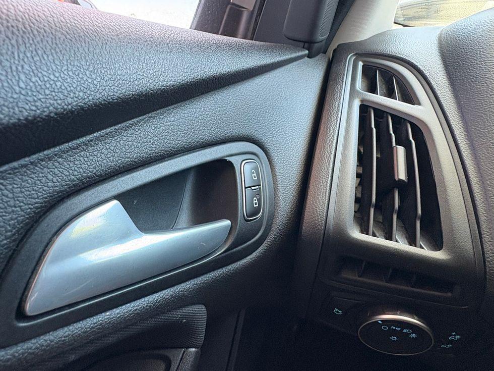 Ford Focus Se | Miami, Fl | Ocean Auto Sales - Thumbnail 2