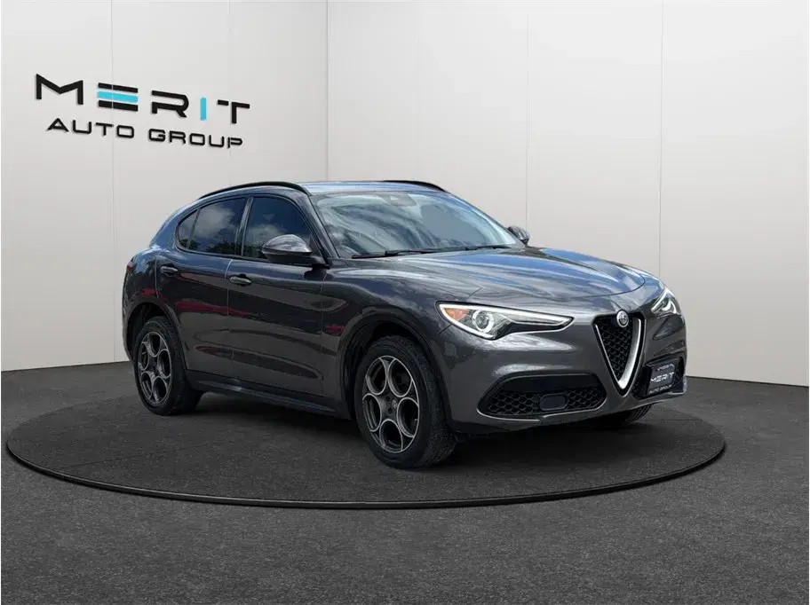 Alfa Romeo Stelvio Sport Suv 4D - View 1