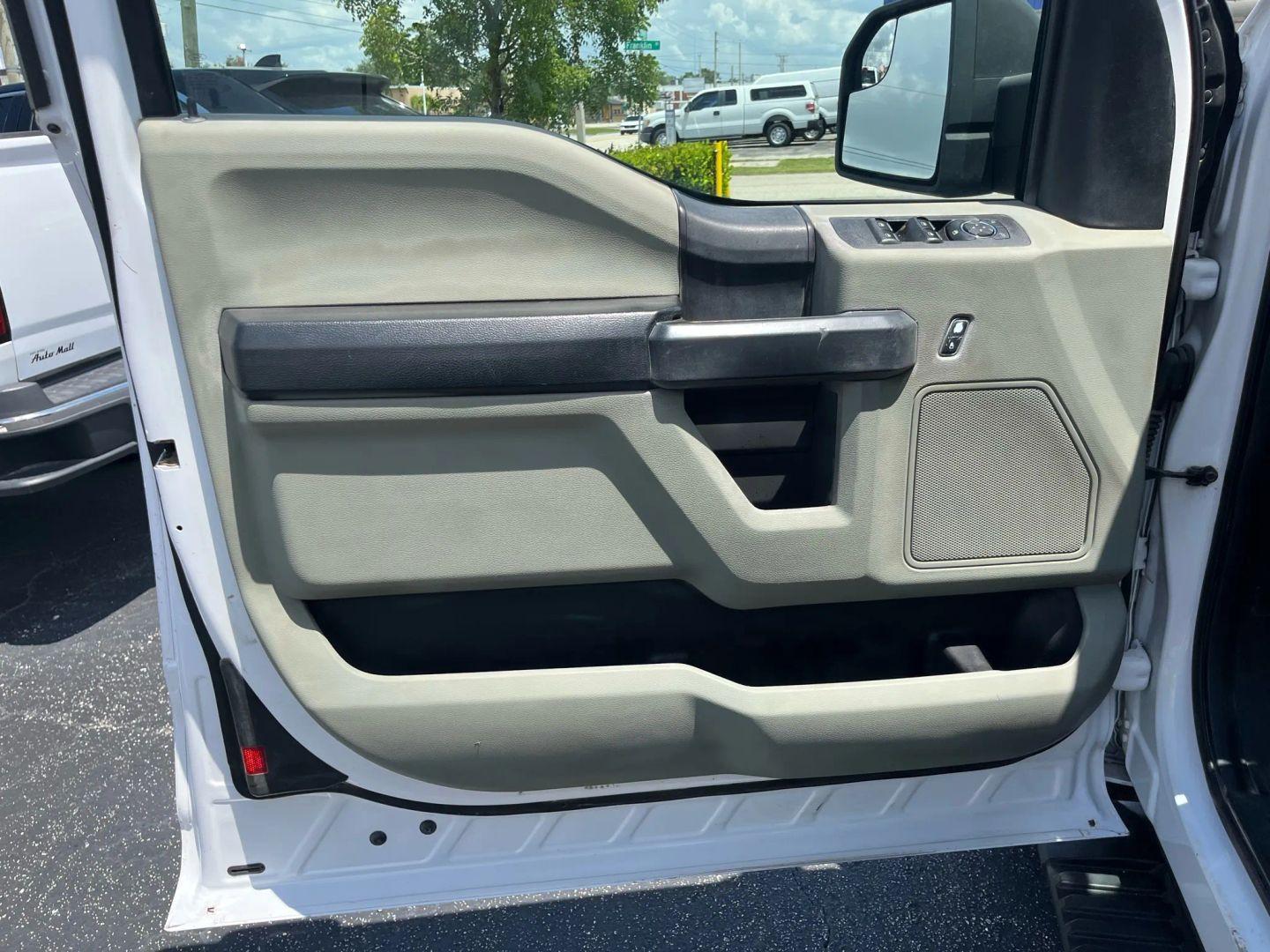 Ford F-150 Xl - Thumbnail 17